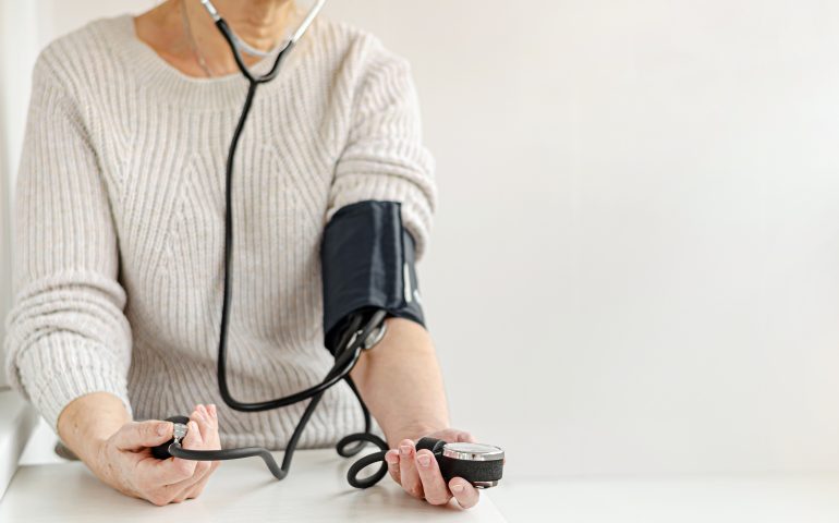 medición de la presión arterial