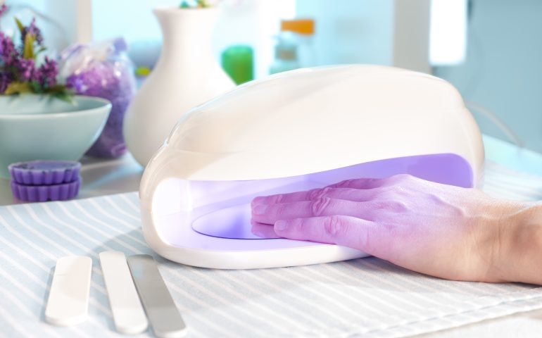 ¿La exposición a la radiación ultravioleta de las lámparas de manicura aumenta el riesgo de carcinoma?