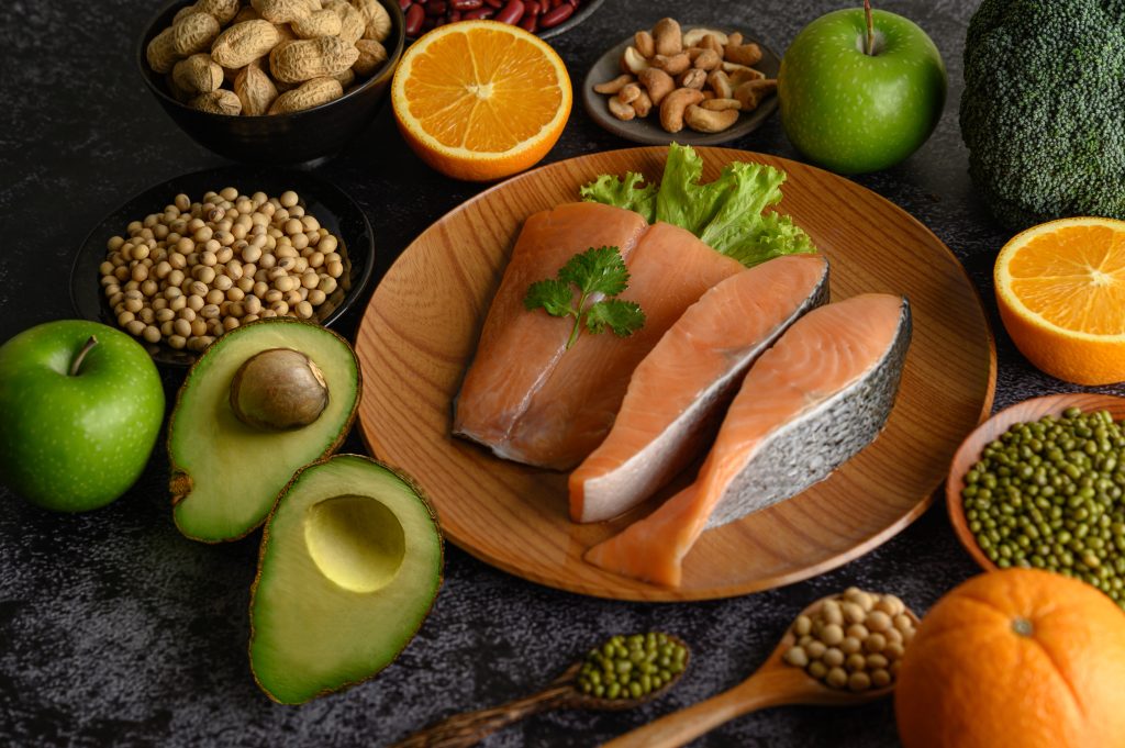 Dieta rica en grasas omega-3 puede ser clave para prevenir alzhéimer y mejorar la función cerebral